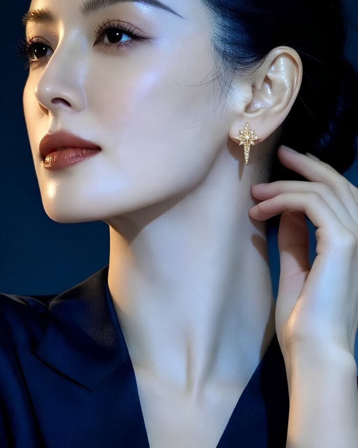 ⁦حلقان نجمة قطبية ذهبي مرصعة زركون لامع - تصميم نجمة الشمال للمناسبات⁩ - الصورة ⁦7⁩